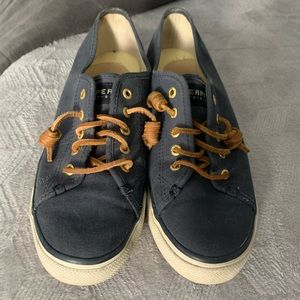 Woman’s topsider sperrys blue